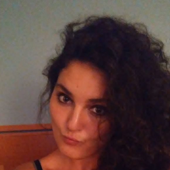 Meet your Posher, Cassandra - Picture 1 of 1